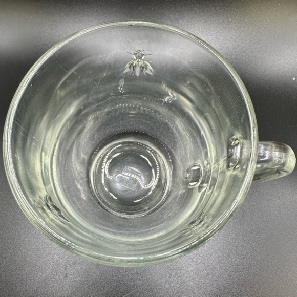La Rochere France Musees Bee Glass Mug - Picture 2 of 3